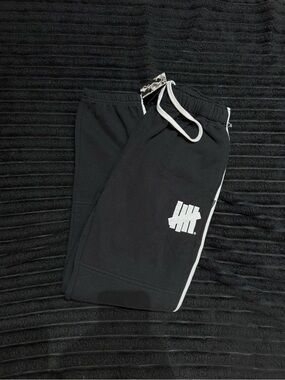 UNDEFEATED University Black Track Pants